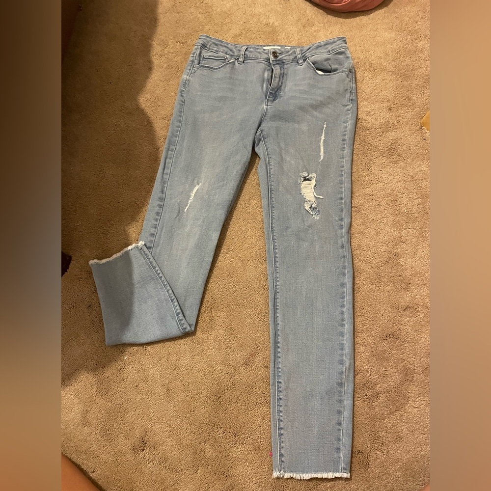 A loves a jeans